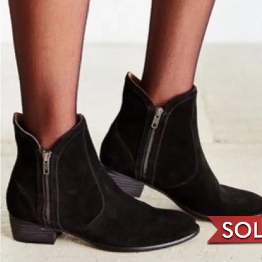 Seychelles suede western
